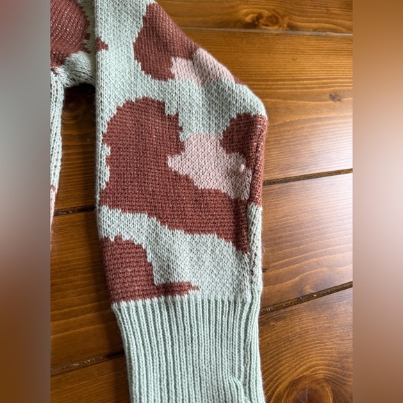 C+D+M Collection Women’s Mint Green Leopard Print Knit Sweater Size Large - Picture 8 of 9